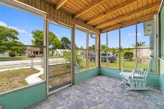 2502 Funston St in Hollywood, FL - Building Photo - Building Photo