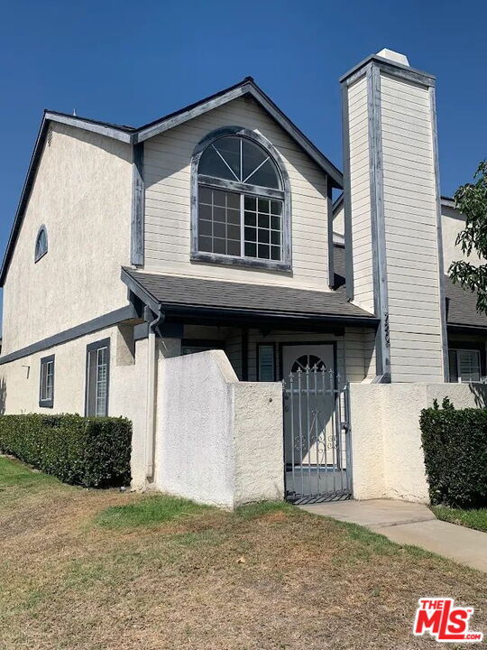 property at 720 W Olympic Blvd