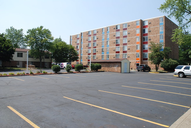 Town Place Apartments in Wooster, OH - Building Photo - Building Photo