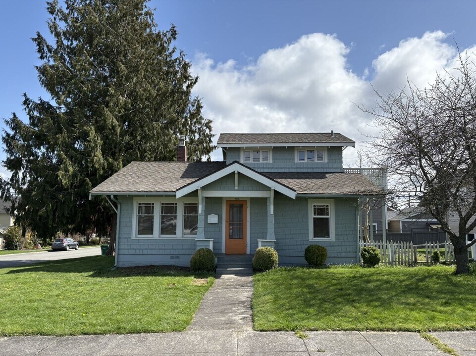 1103 K Ave in Anacortes, WA - Building Photo