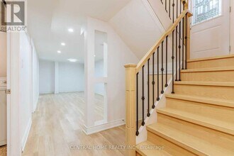 47 Sherwood Forest Dr in Markham, ON - Building Photo - Building Photo