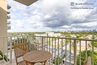 987 SW 37th Ave in Miami, FL - Building Photo - Building Photo