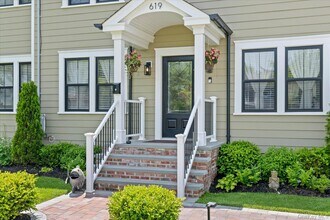 619 Bailey Ave in Greenport, NY - Building Photo - Building Photo