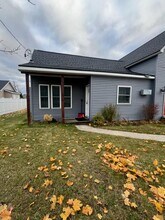 506 N Center Ave in Gaylord, MI - Foto de edificio - Building Photo