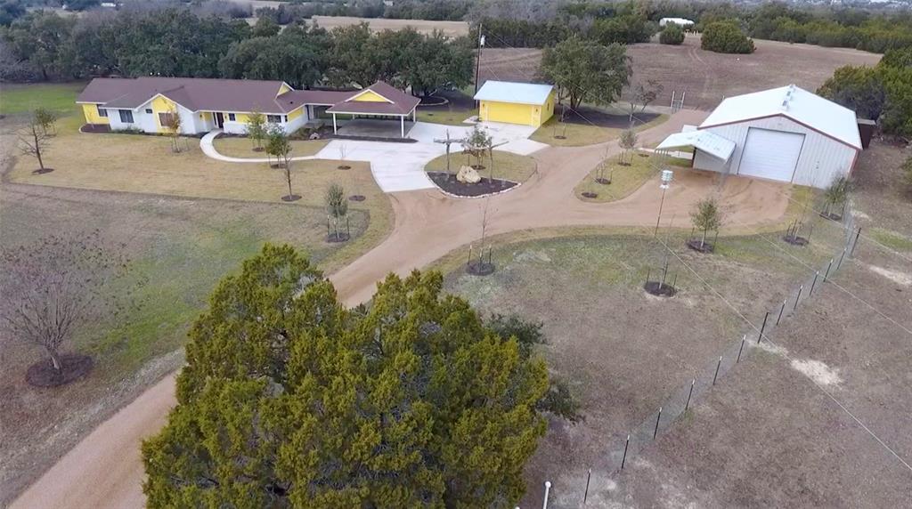 2001 Co Rd 200 in Liberty Hill, TX - Building Photo