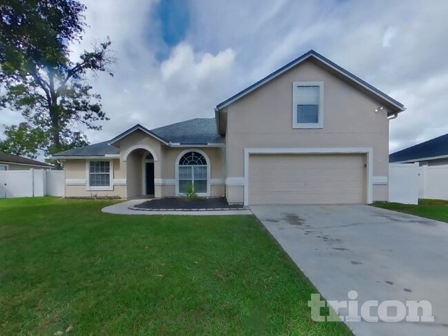 3208 Ginny Lake Dr in Middleburg, FL - Building Photo - Building Photo