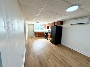 711 W Eastland Ave, Unit C in Gallatin, TN - Foto de edificio - Building Photo