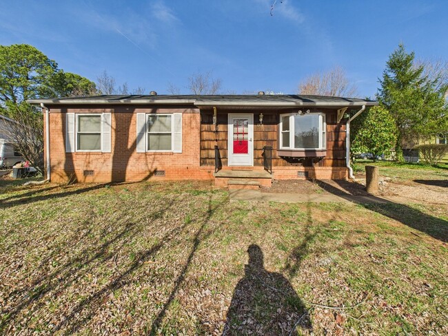property at 1378 Peach Tree Dr