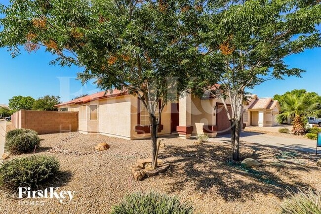 11575 W Holly St in Avondale, AZ - Building Photo - Building Photo