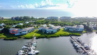 2370 NE Ocean Blvd in Stuart, FL - Building Photo