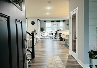 18434 Greenstone Way in Lakeville, MN - Foto de edificio - Building Photo