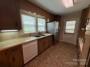 130 Ivanhoe Ln in Statesville, NC - Building Photo - Building Photo