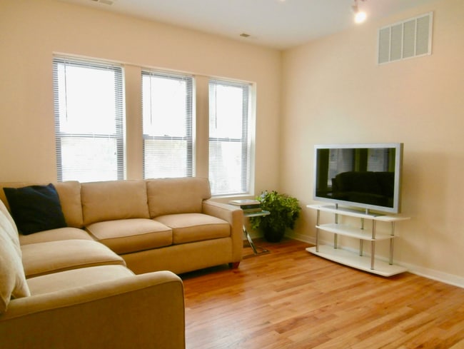 6603 N Campbell Ave, Unit 1