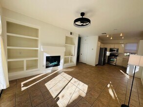 2503 Villamonte Ct in Camarillo, CA - Building Photo - Building Photo