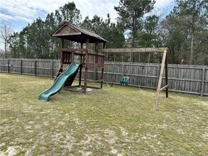 2240 Sir Michael Dr in Hope Mills, NC - Building Photo - Building Photo