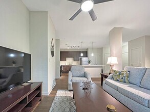 2541 Brown Noddy Ln in Tampa, FL - Building Photo - Building Photo