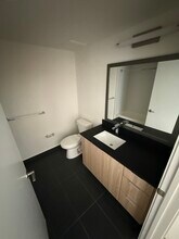 922 E 28th St, Unit S3 in Hialeah, FL - Building Photo - Building Photo