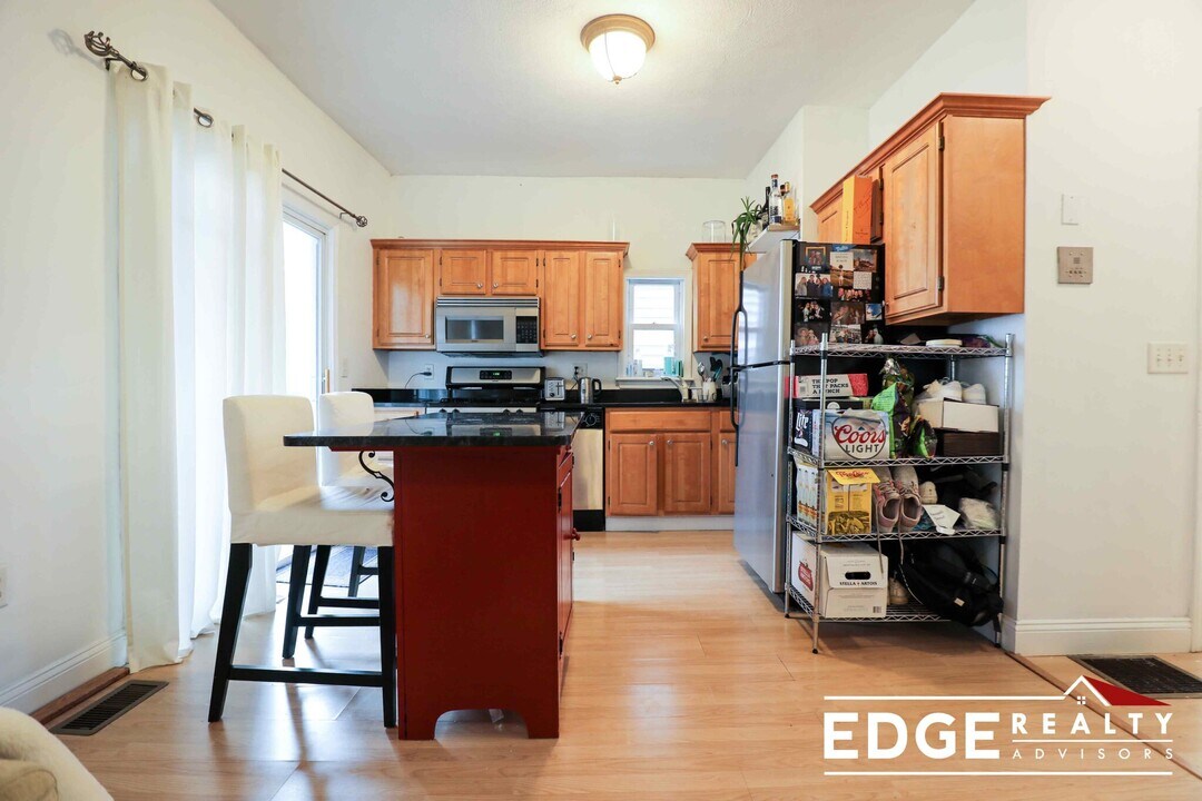 109 Bolton St in Boston, MA - Foto de edificio