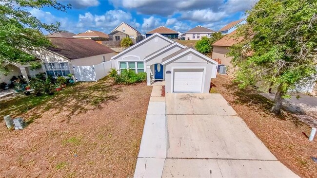 3253 Huntwicke Blvd in Davenport, FL - Building Photo - Building Photo