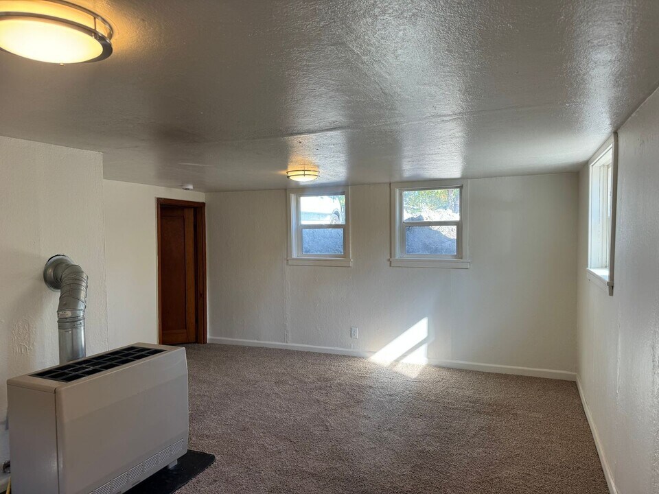 504 5th Ave W in Kalispell, MT - Building Photo