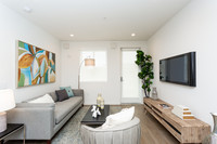 Eastway in Los Angeles, CA - Building Photo - Interior Photo