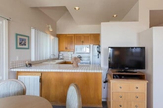 1400 Ocean Ave in Del Mar, CA - Building Photo - Building Photo