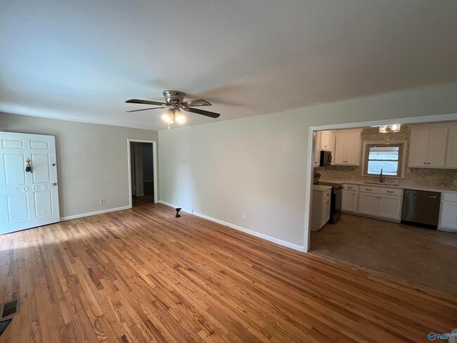 2002 Chambers Dr NE in Huntsville, AL - Building Photo - Building Photo