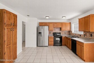 1230 Port Malabar Blvd NE in Palm Bay, FL - Building Photo - Building Photo