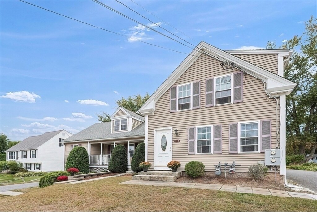 146 Hayden Rowe St in Hopkinton, MA - Building Photo