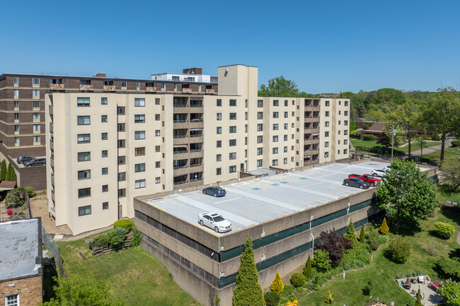 The Hampshire House at Avalon in Avalon, PA - Building Photo - Building Photo