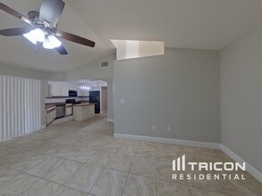 2285 Rio De Janeiro Ave in Punta Gorda, FL - Building Photo - Building Photo