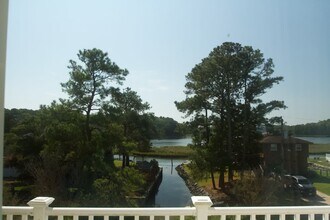 813 Close Ave in Virginia Beach, VA - Building Photo - Building Photo