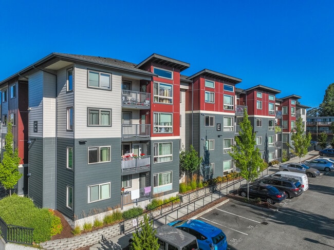 Waterview Crossing Apartments in Des Moines, WA - Foto de edificio - Building Photo