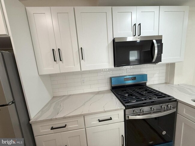 141 Rancocas Rd in Mount Holly, NJ - Building Photo - Building Photo