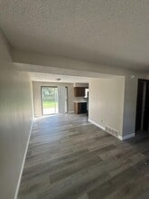 233 Park in Holts Summit, MO - Building Photo - Building Photo