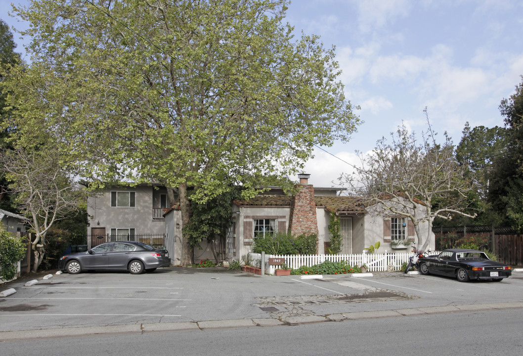 1943 Euclid Ave in Menlo Park, CA - Building Photo