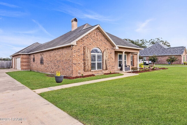 116 Alexis Dr in Opelousas, LA - Building Photo - Building Photo