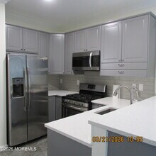 29 Tall Oaks Ct in Sayreville, NJ - Building Photo - Building Photo