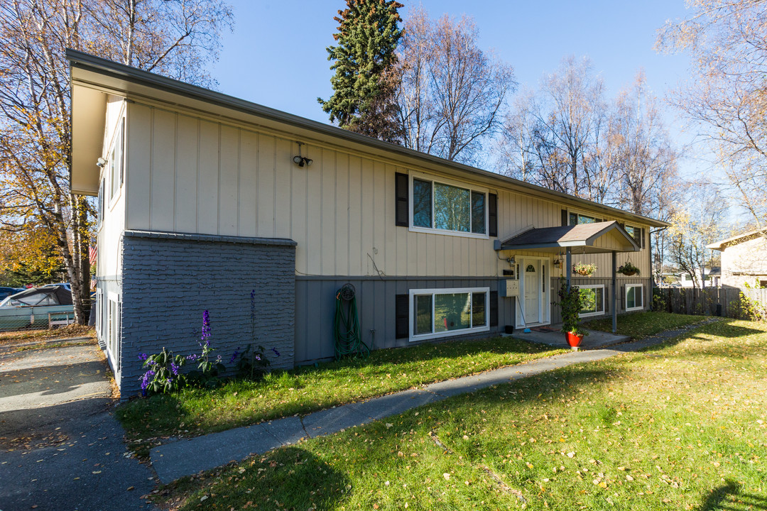 Fourplex in Anchorage, AK - Building Photo