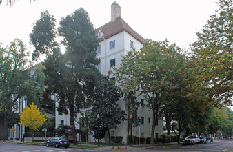 Dean Apartments in Sacramento, CA - Building Photo - Building Photo