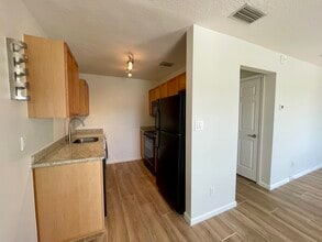 5011 Starfish Dr SE in St. Petersburg, FL - Building Photo - Building Photo