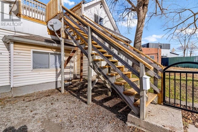 1424 Beaverdams Rd in Thorold, ON - Building Photo - Building Photo