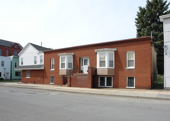 2100-2102 4th Ave in Watervliet, NY - Building Photo - Building Photo