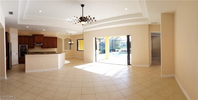 10153 Avalon Lake Cir in Ft. Myers, FL - Building Photo - Building Photo