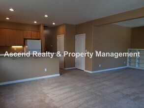 20789 NW Painted Mountain Dr in Beaverton, OR - Building Photo - Building Photo