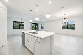 10335 Ventana Ln in Naples, FL - Building Photo - Building Photo