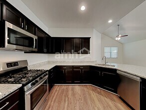 18057 Atwood Mill Dr in Roman Forest, TX - Building Photo - Building Photo