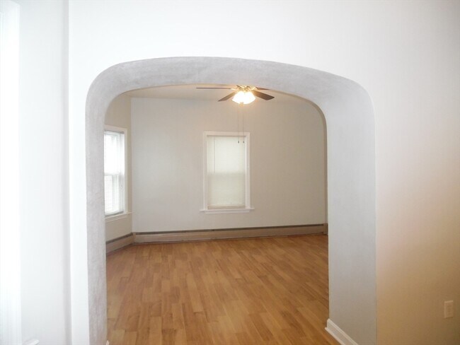 1226 N Main St-Unit -1 in Fall River, MA - Building Photo - Building Photo