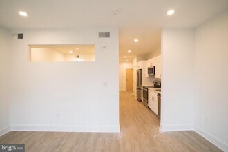 1325 N Lee St in Philadelphia, PA - Building Photo - Building Photo