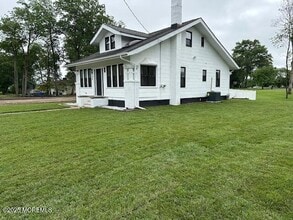 480 Wall St in Eatontown, NJ - Foto de edificio - Building Photo